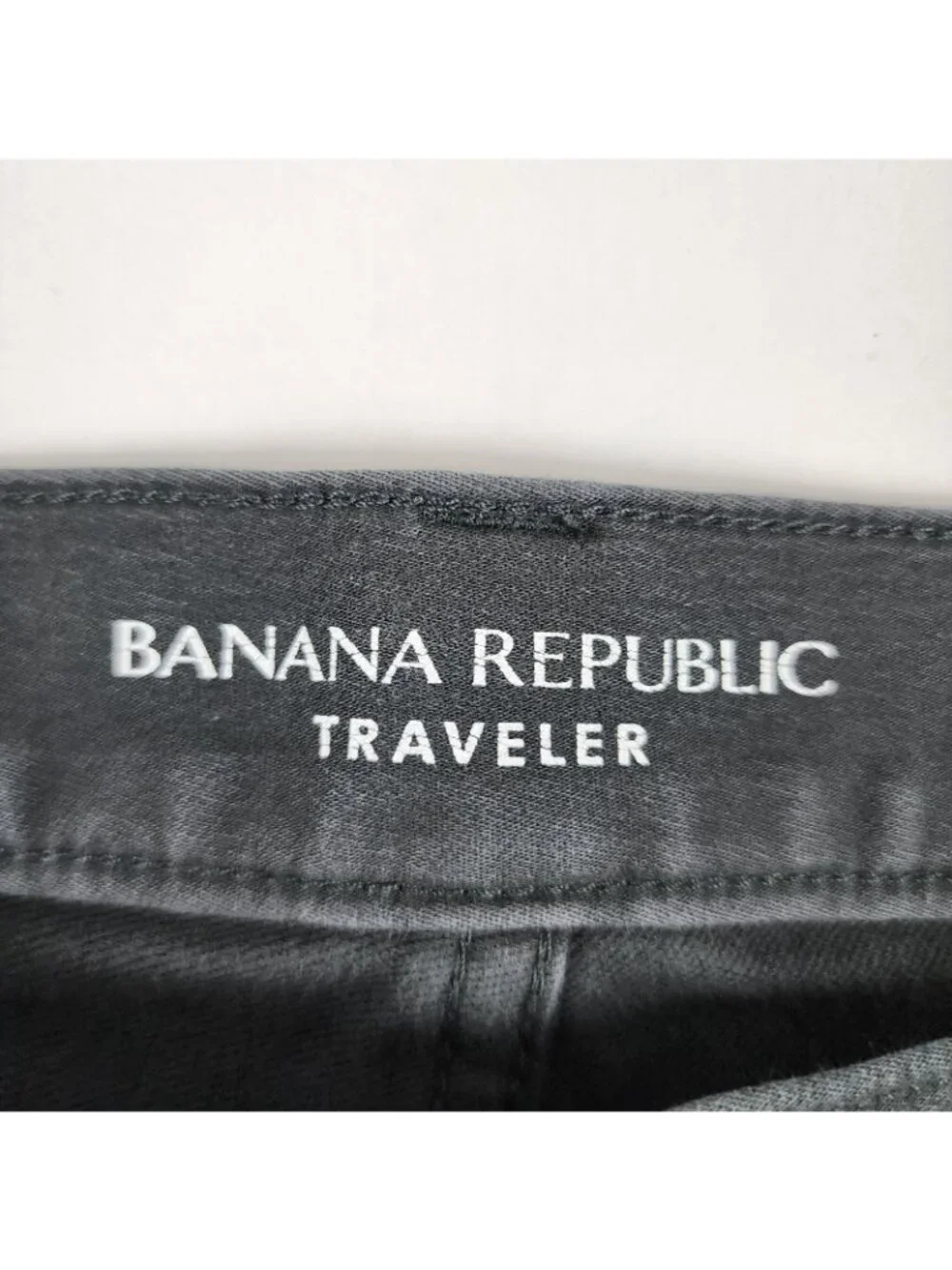 Banana Republic Jeans Mens 32x31 Dark Gray The Traveler Slim Fit Denim